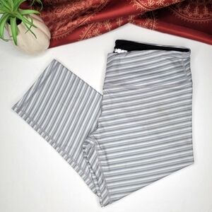 Ododos Capri Leggings Gary Stripe Size Large